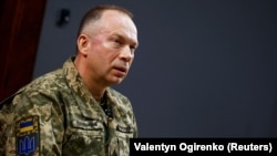 «Ознайомив із актуальною безпековою обстановкою в Україні та критичними потребами Збройних сил в озброєнні, військовій техніці, боєприпасах»
