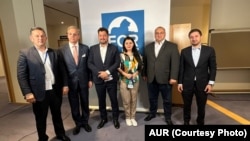 Europarlamentarii Cristian Terheş, Claudiu Târziu, Gheorghe Piperea, Adrian Axinia, Georgiana Teodorescu și Şerban Dimitrie Sturdza au intrat miercuri în grupul Conservatorilor şi Reformiştilor Europeni (CRE).