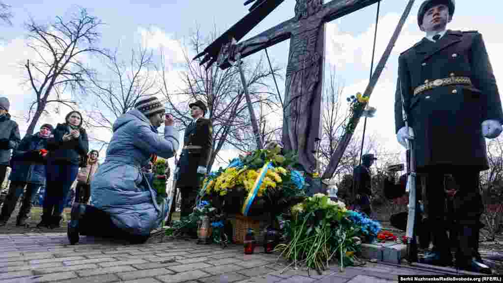Від 18 до 20 лютого 2014 року на Майдані загинуло найбільше людей – 78 осіб, після 20 лютого – ще 20. Усі вони увійшли до меморіалу борців за українську незалежність – до Небесної сотні