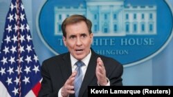 Purtătorul de cuvânt al Consiliului de Securitate Națională al SUA, John Kirby, declara în data de 12 iunie că SUA nu văd încă vreun semn că armele nucleare s-ar deplasa deja din Rusia către Belarus.