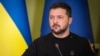 За словами Володимира Зеленського, на засіданні також обговорювалися звіти про ситуацію на фронті та рішення щодо захисту Херсона, який щоденно потерпає від російських атак