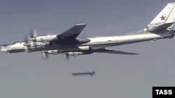 Російський бомбардувальник Ту-95MС під час бомбардування в Сирії, 2015 рік