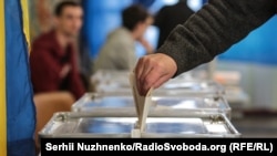 31 березня близько 13:30 до Краматорського відділу поліції надійшло анонімне повідомлення про те, що припаркований у центрі міста автомобіль замінований