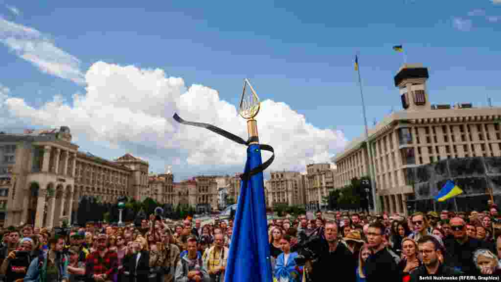 «Ти не збудував дім, але захистив свій дім від мафії забудовників. Ти не посадив дерево, але відбив цілий парк. Ти не народив дітей, але сформував громаду», – Тарас Ратушний подякував сину на Майдані