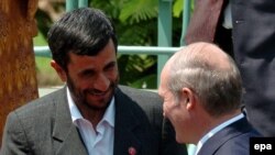 روساي جمهور ايران و بلاروس، تابستان امسال در هاوانا با يکديگر ديدار کرده بودند.
