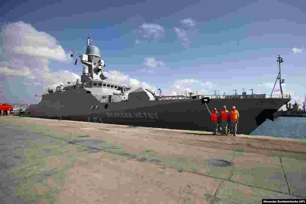Տարտուսում խարսխված ռուսական կորվետը՝ 2019 թվականի սեպտեմբերին։ Ռուսաստանի արտաքին գործերի փոխնախարար Միխայիլ Բոգդանովը դեկտեմբերի 13-ին ռուսական լրատվամիջոցներին ասել է. «Այլ որոշումներ այս պահին չեն կայացվել»։ 