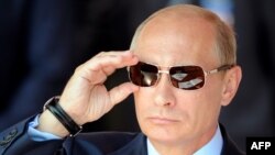Тбилисские читатели хотят верить, что устами автора глаголет истина и что, наконец, речь пойдет о «благородном деле», а не об «элементарной демагогии»