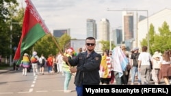 Блогер Андрэй Павук на прайдзе ў Вільні. 7 чэрвеня 2025 