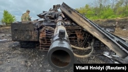 Від початку масштабного вторгнення Росія втратила 1322 танки, кажуть у Генштабі ЗСУ. На архівному фото: знищений ЗСУ російський танк