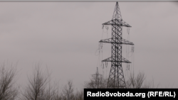 За даними міністерства, у Донецькій області була знеструмлена повітряна лінія 110 кіловат, у районі тривають бойові дії (фото ілюстраційне)