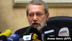 Алии Лориҷонӣ як сиёсатмадори бонуфуз боқӣ мемонад