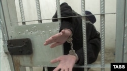 По словам родственников заключенных, в субботу и воскресенье участникам акции дважды вызывали карету скорой помощи