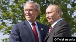 Буш ва Путин аз равобити вижа бо ҳам ифтихор мекарданд.