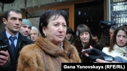 Анатолий Баранкевич, Джемал Джигкаев, Владимир Келехсаев выразили свое несогласие с позицией Аллы Джиоевой и пытаются ее переубедить