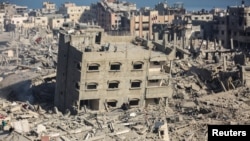Urmările asaltului armatei israeliene asupra spitalului Al Shifa din nordul Fășiei Gaza. Foto: Zona spitalului Al Shifa.