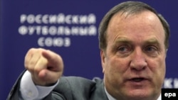 Главный тренер сборной России по футболу Дик Адвокат 