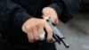 В КР намерены усилить контроль за оборотом травматического оружия 
