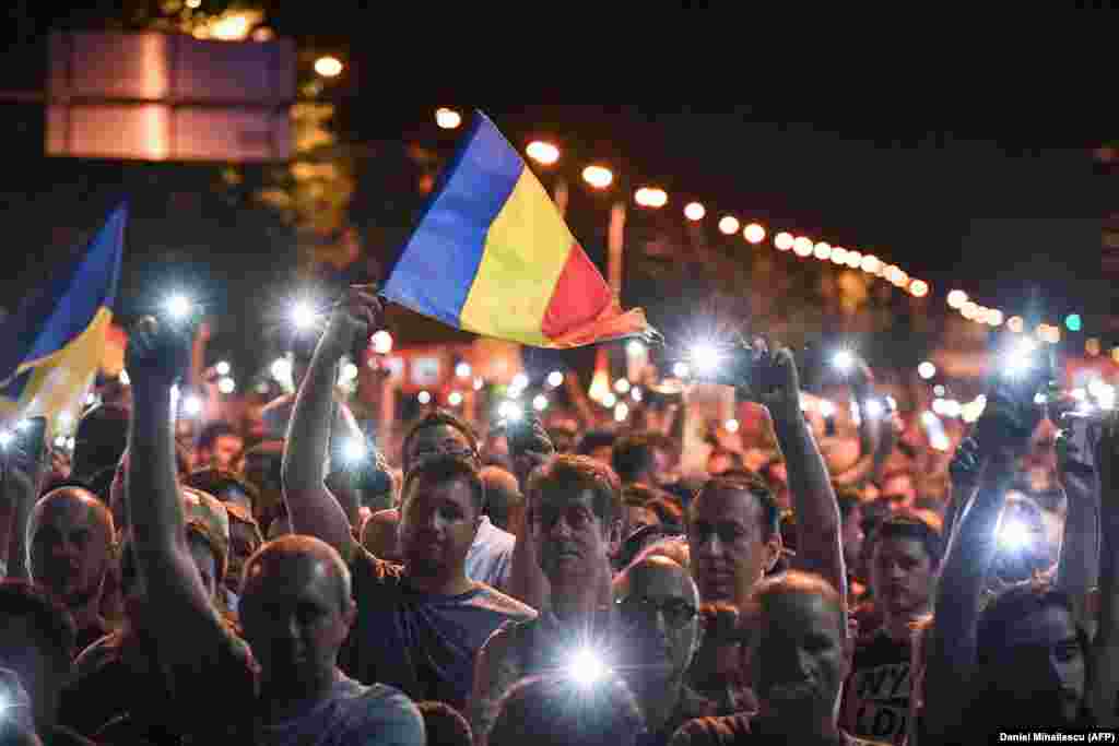 Протести продовжилися й наступного дня, 11 серпня, після того, як президент країни Клаус Йоганніс засудив як «непропорційне» застосування сили представниками сил безпеки під час сутичок 10 серпня 