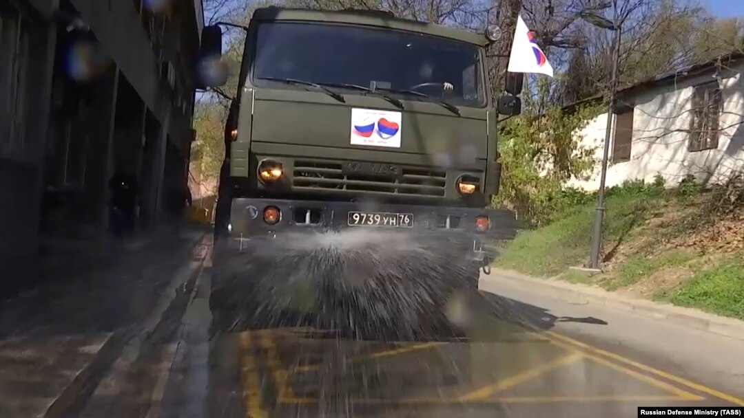 В случае необходимости российские военные, по просьбе абхазского правительства, могут помочь в дезинфекции объектов