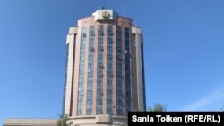 Қазақстанның ішкі істер министрлігінің ғимараты. Көрнекі сурет.