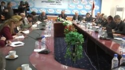 Министр образования Таджикистана отвечает на вопрос русскоязычного журналиста