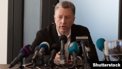 Курт Волкер допустив, що росіяни вирішили наразі не робити нових спроб мирного врегулювання, а чекати результатів виборів в Україні 2019 року