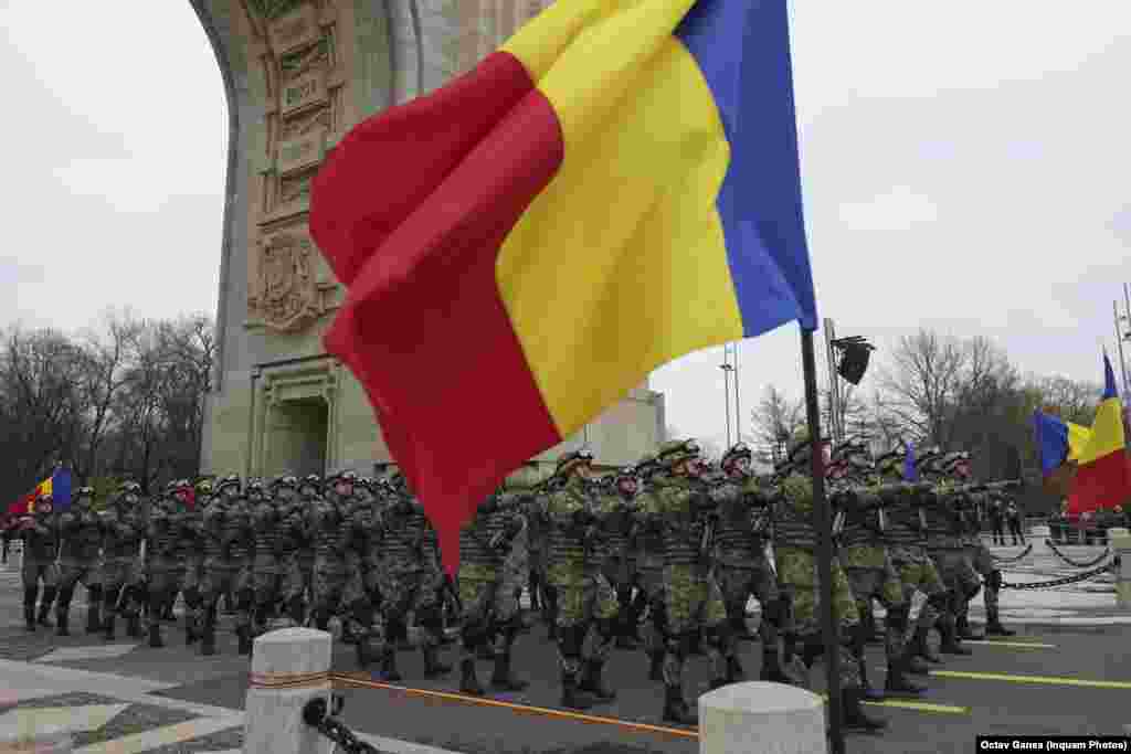 Aproximativ 2.500 de militari și angajați ai unor instituții precum Ministerul Apărării Naționale, Serviciul Român de Informații ori Serviciul de Telecomunicații Speciale au participat la parada militară din 2024. Aceștia au defilat cu 190 de tancuri și autovehicule militare, iar pe deasupra Arcului de Triumf au trecut 45 de aeronave.