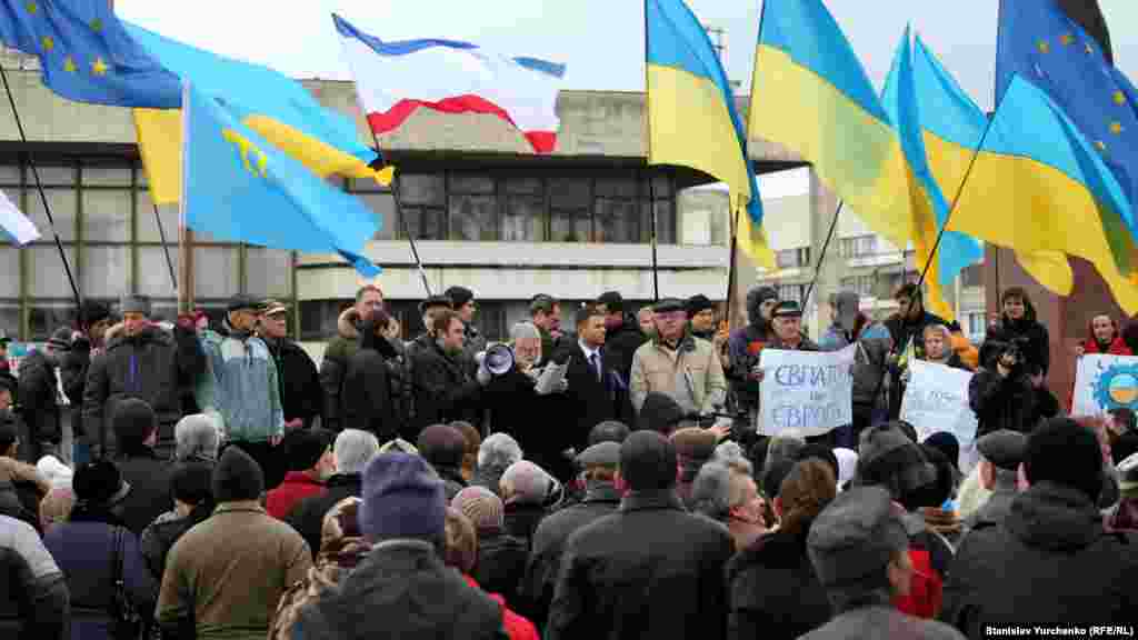 На Євромайдан у Сімферополі приїжджали кримчани з усіх куточків півострова. Євпаторія – серед них