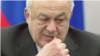 О возможной отставке Мамсурова заговорили задолго до истечения второго срока главы республики. Эксперты прочили ему увольнение в декабре 2010-го, называя среди причин непопулярность у населения, раскол внутри элит и плачевное состояние экономики