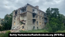Наслідки російських обстрілів у Костянтинівці. Місцева влада закликає жителів евакуюватися