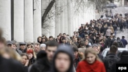 В опросе приняли участие 1600 россиян в возрасте 18 лет и старше в 130 населенных пунктах 45 регионов страны