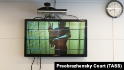 Політика визнали винним у шахрайстві з пожертвуваннями на роботу ФБК та неповагу до суду