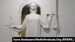 27 жовтня Вищий антикорупційний суд України постановив поновити розслідування схеми постачання вугілля «Роттердам +»