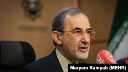 علی‌اکبر ولایتی گفته است:«روسیه نه می‌تواند و نه بنا دارد که به ایران زور بگوید.»