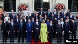 Гаагада өткен НАТО саммитіне қатысушылар