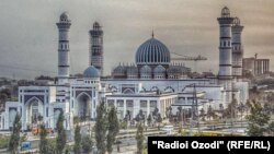 В Таджикистане строится самая большая в регионе мечеть