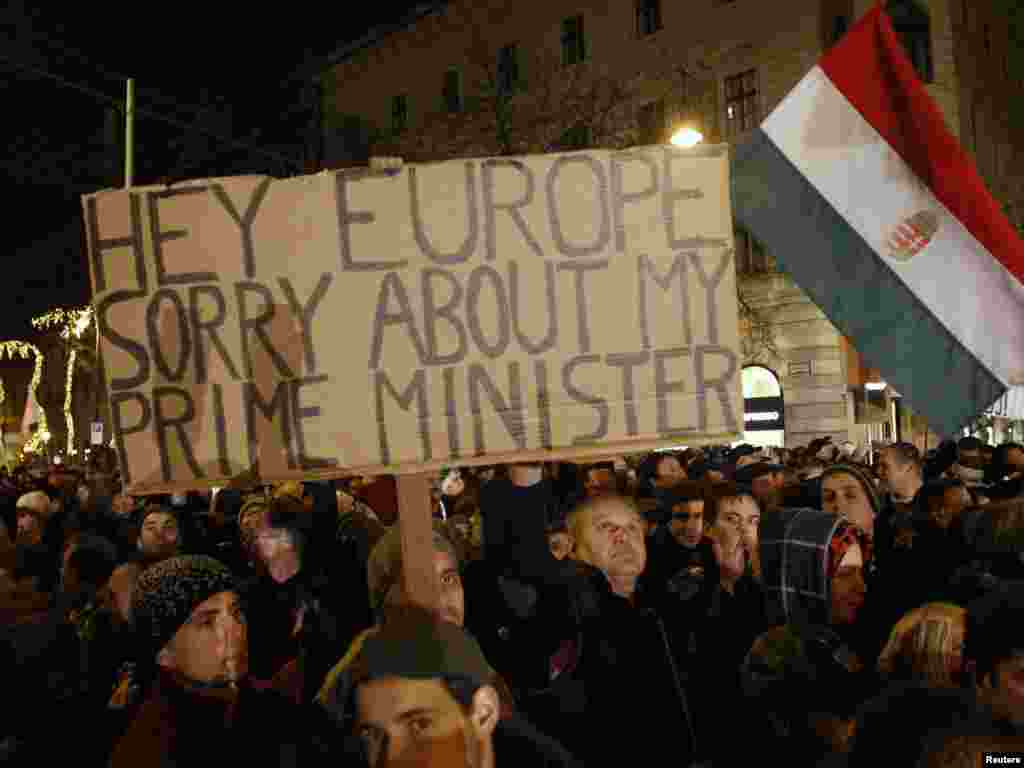 Budimpešta, 02.01.2012. Foto: Reuters / Laszlo Balogh
