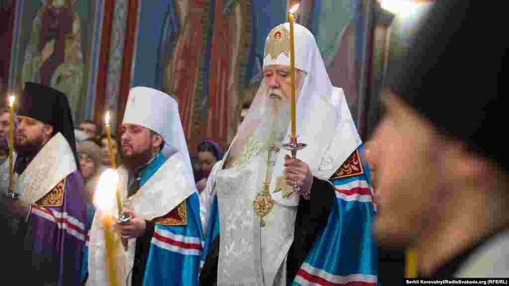 Патріарх Київський і всієї Руси-України Філарет молиться за упокій душ Героїв Небесної сотні в Михайлівському соборі