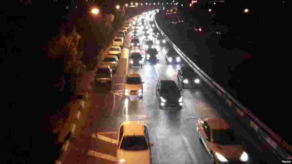 ترافیک در خیابان‌های تهران.