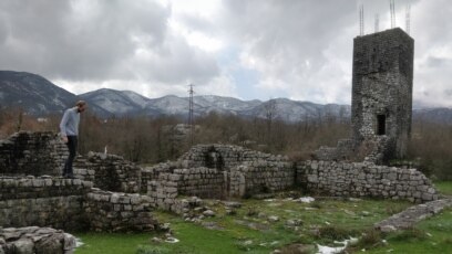 'Ne autokefalna, već autonomna crkva Crne Gore'