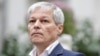 Dacian Cioloș negociază cu PNL, dar propune ca deciziile să nu fie luate rapid, ci în urma unor discuții mai complexe. Imagine generică cu liderul USR. 