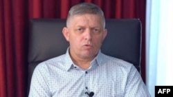 Словацький політик вважає, що замах на нього має ідентичний сценарій із нападом на Трампа